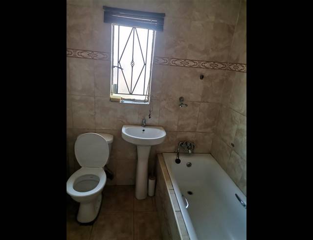 3 BEDROOM PROPERTY TO RENT IN PROTEA GLEN